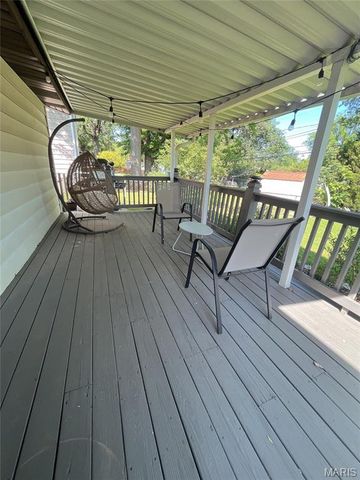 2632 Causeway Drive, St Louis, MO 63125