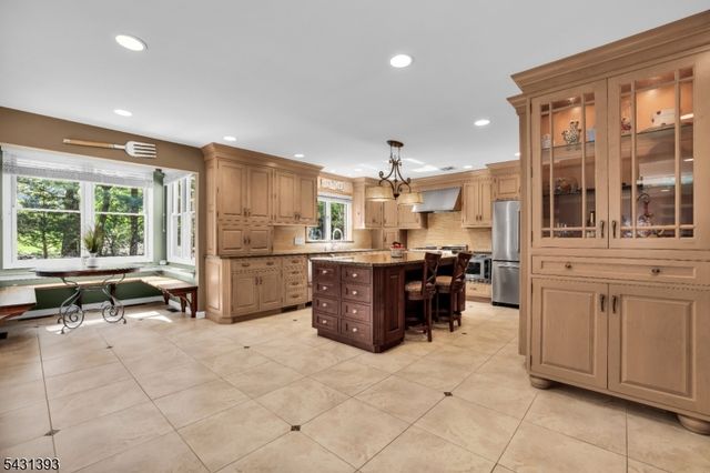 70 Forest Hills Way, Cedar Grove Twp., NJ 07009