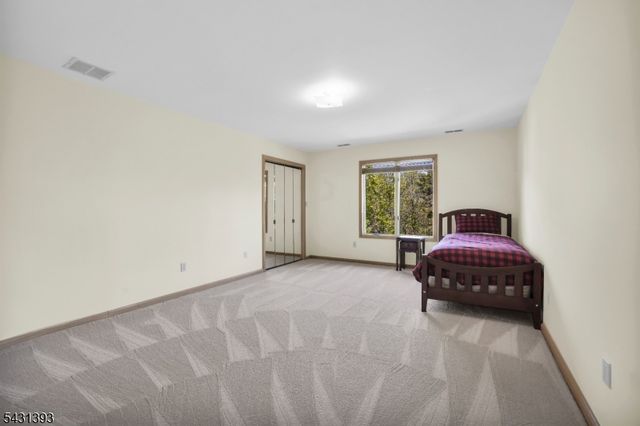 70 Forest Hills Way, Cedar Grove Twp., NJ 07009