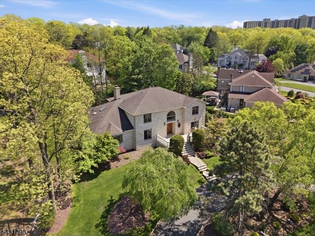 70 Forest Hills Way, Cedar Grove Twp., NJ 07009