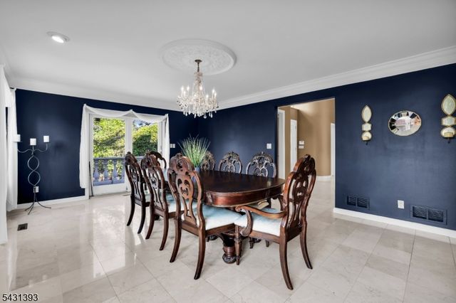 70 Forest Hills Way, Cedar Grove Twp., NJ 07009