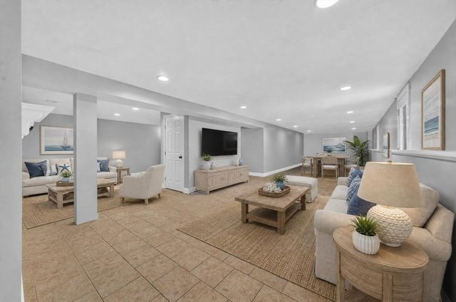72 Beckford Farm Road, Hanover, MA 02339