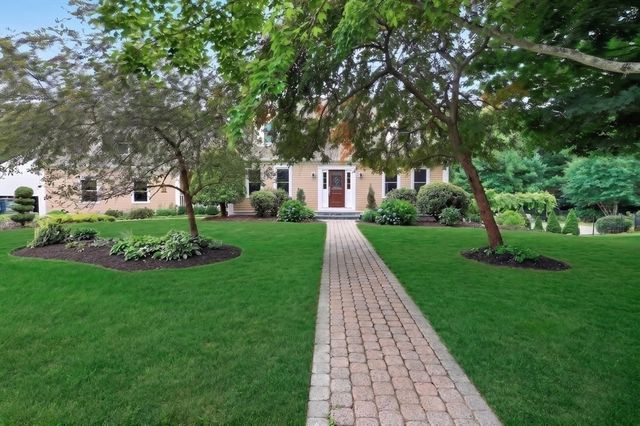 72 Beckford Farm Road, Hanover, MA 02339