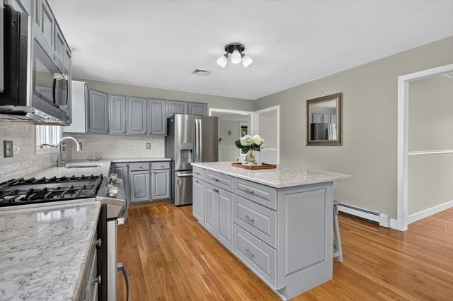 72 Beckford Farm Road, Hanover, MA 02339