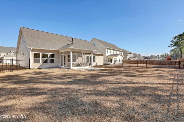 198 W Weatherbee Way, Hampstead, NC 28443