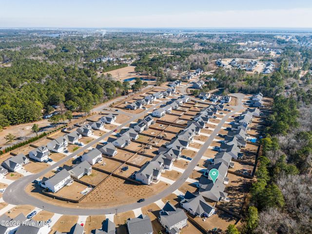 198 W Weatherbee Way, Hampstead, NC 28443