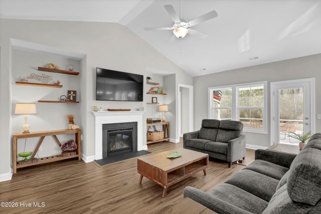 198 W Weatherbee Way, Hampstead, NC 28443