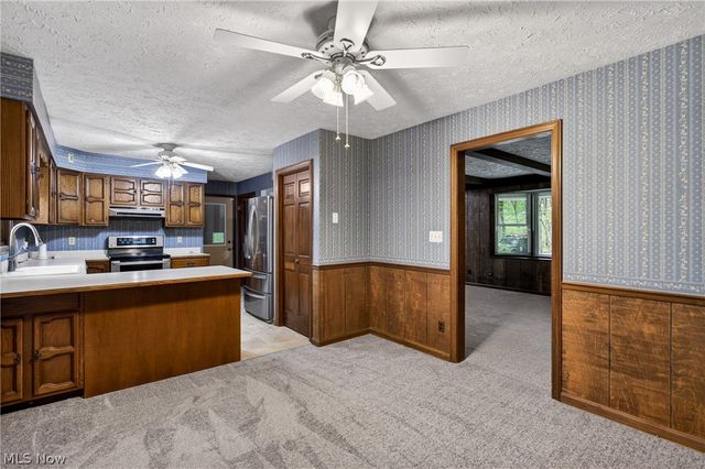 1097 Center Street E, Warren, OH 44481