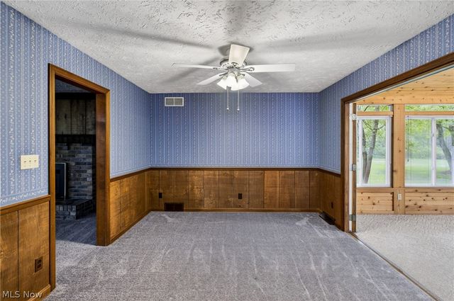1097 Center Street E, Warren, OH 44481