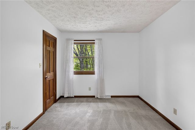 1097 Center Street E, Warren, OH 44481