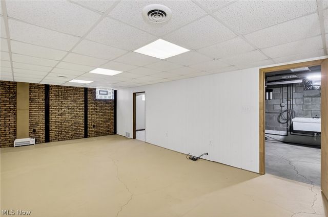 1097 Center Street E, Warren, OH 44481