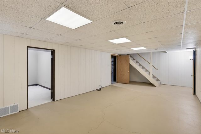 1097 Center Street E, Warren, OH 44481