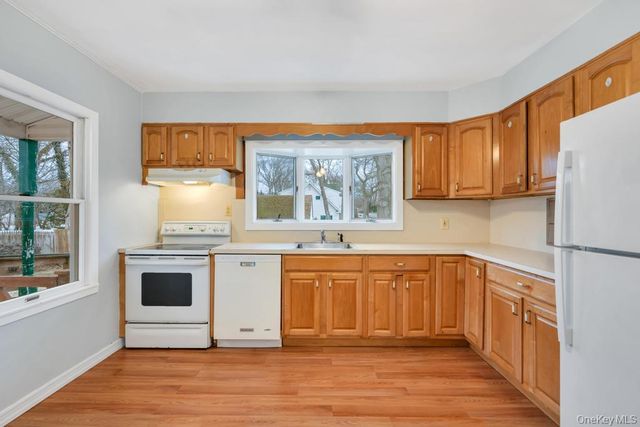 171 N Ontario Street, Ronkonkoma, NY 11779