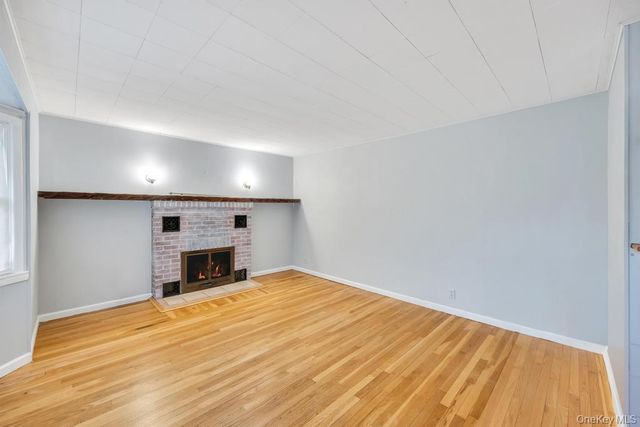 171 N Ontario Street, Ronkonkoma, NY 11779