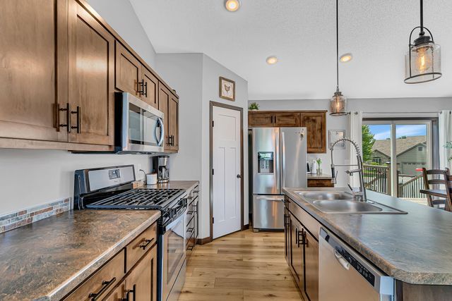 1802 Perennial Lane NE, Sauk Rapids, MN 56379