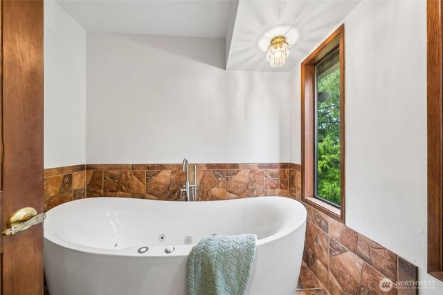 18110 SE 372nd Street, Auburn, WA 98902