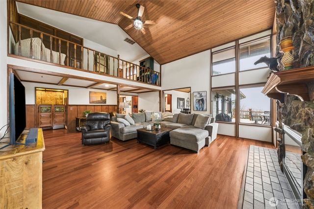 18110 SE 372nd Street, Auburn, WA 98902