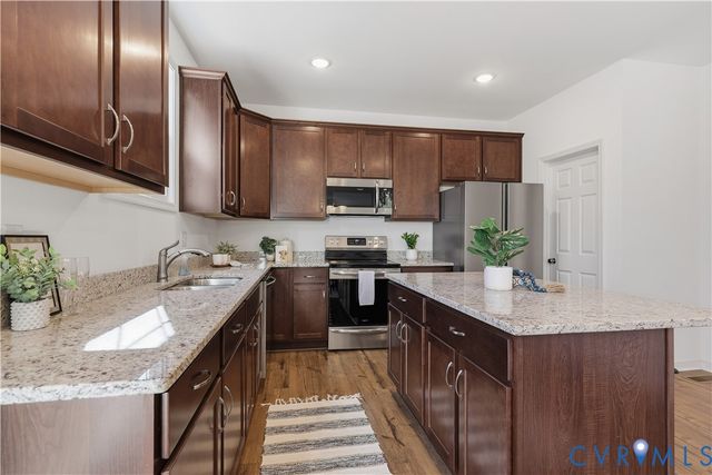 17425 Simmons Branch Ter, Chesterfield, VA 23838