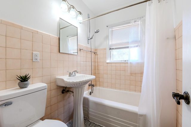 2334 S Ida, Wichita, KS 67211