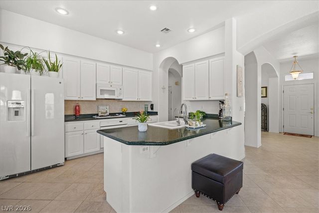 9113 Imperial Castle Court, Las Vegas, NV 89147