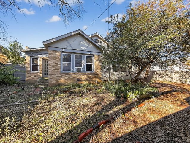 2601 S University Drive, Fort Worth, TX 76109