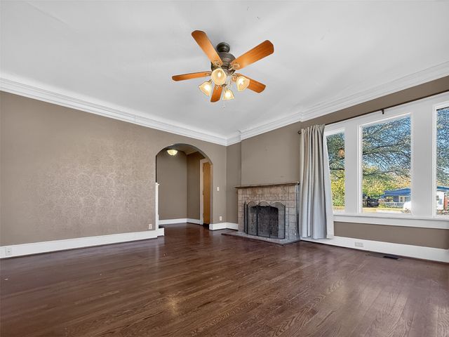 2601 S University Drive, Fort Worth, TX 76109