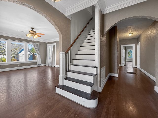 2601 S University Drive, Fort Worth, TX 76109