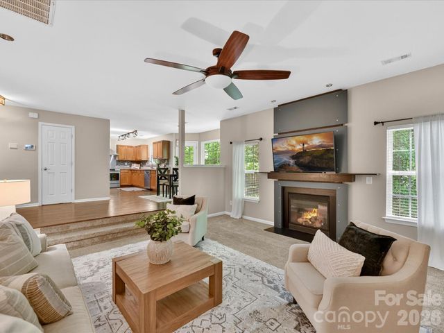 19040 Oakhurst Boulevard, Cornelius, NC 28031