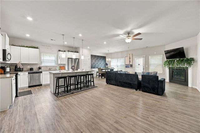 1404 Beckett Drive, Hampton, GA 30228