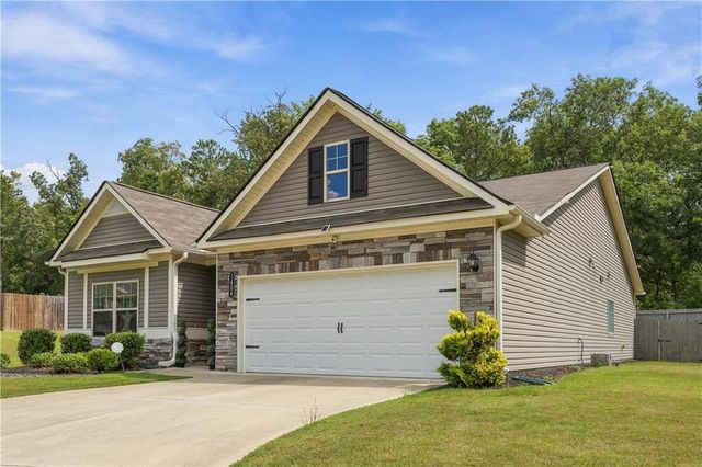 1404 Beckett Drive, Hampton, GA 30228
