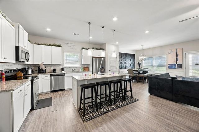 1404 Beckett Drive, Hampton, GA 30228