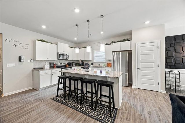 1404 Beckett Drive, Hampton, GA 30228