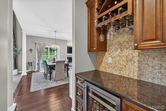 9818 Grandview Lake Court, Sunset Hills, MO 63127
