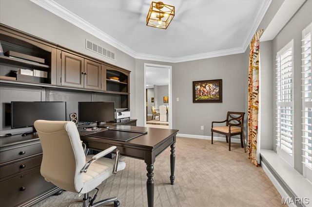 9818 Grandview Lake Court, Sunset Hills, MO 63127