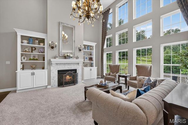 9818 Grandview Lake Court, Sunset Hills, MO 63127
