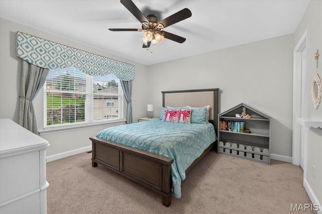 9818 Grandview Lake Court, Sunset Hills, MO 63127