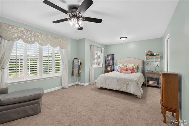 9818 Grandview Lake Court, Sunset Hills, MO 63127
