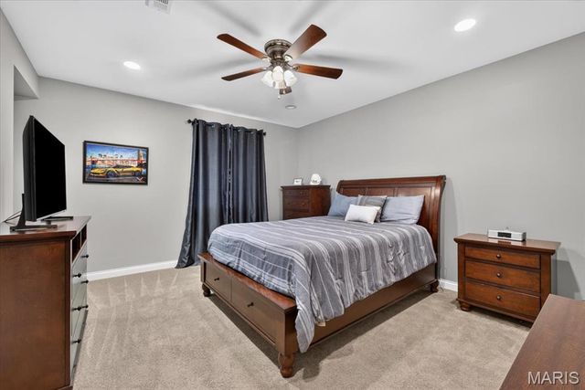 9818 Grandview Lake Court, Sunset Hills, MO 63127