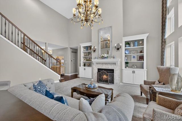 9818 Grandview Lake Court, Sunset Hills, MO 63127