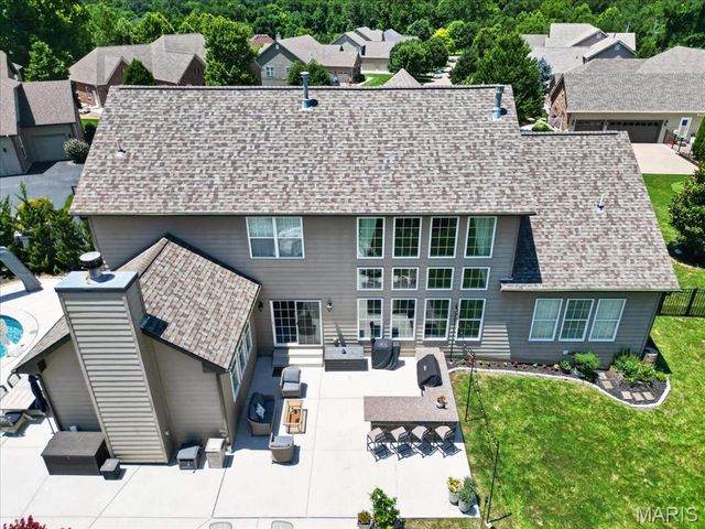 9818 Grandview Lake Court, Sunset Hills, MO 63127