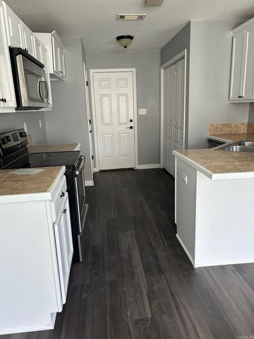 3994 Mountaincrest Cir, Shannon Hills, AR 72002
