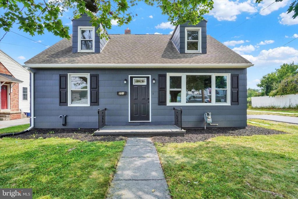 201 MAPLE ST, Manchester, PA 17345