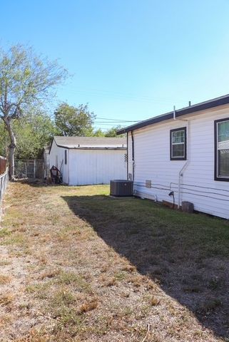 2746 Prescott St, Corpus Christi, TX 78404