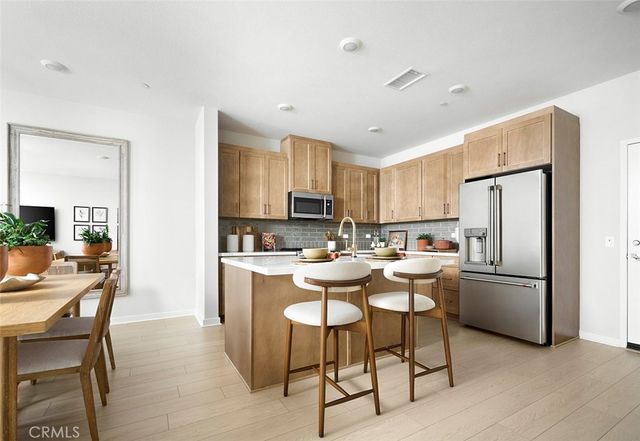 3521 S. Eichler Paseo 34, Ontario, CA 91761