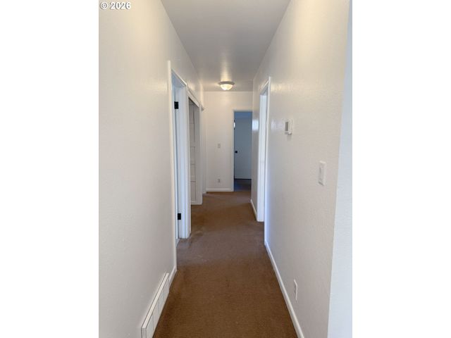 4733 E AMAZON Dr, Eugene, OR 97405