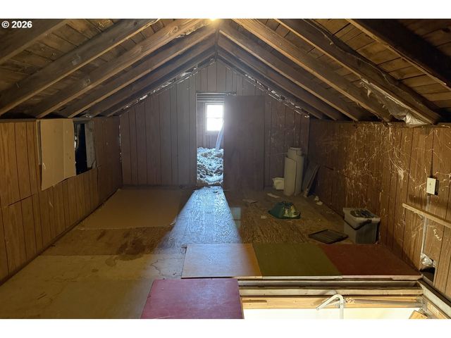 4733 E AMAZON Dr, Eugene, OR 97405