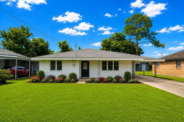 1213 Tetreau St, Thibodaux, LA 70301