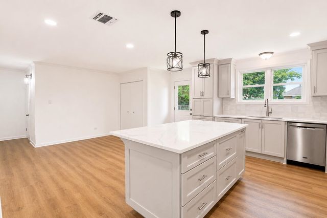 1213 Tetreau St, Thibodaux, LA 70301