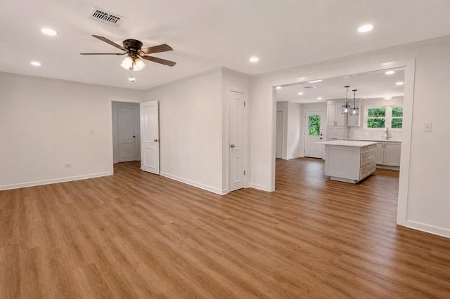 1213 Tetreau St, Thibodaux, LA 70301