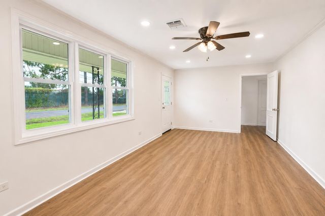 1213 Tetreau St, Thibodaux, LA 70301